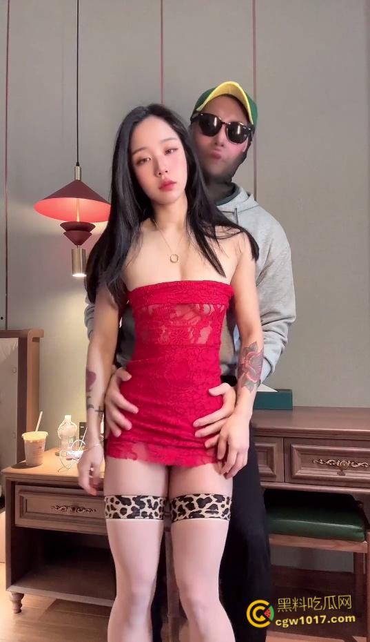 韩国极品尤物【tinaislove】,性感JK渔网诱惑,成为财阀肉便器露脸口交,被后入打桩爆操肥臀狂抖!-2