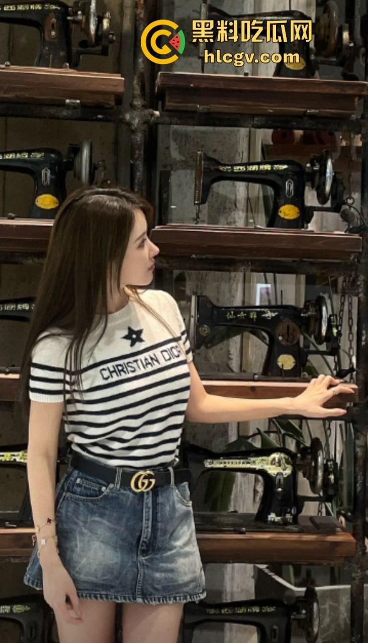 快手千万网红【二子爷】家暴出轨 潜规则偷吃女徒弟蓝牙 老婆曝光女徒弟给师傅深情口交视频!-13