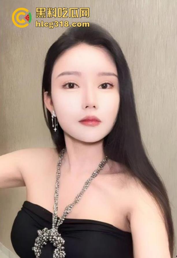 海角大神【会喷水亲姐姐】喝下最强壮阳秘方,把巨乳骚姐操到狂喷水,肉棒如铁棍般把逼干肿!-1