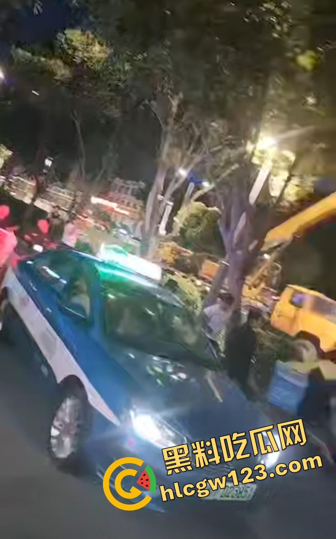 山西运城大哥刚嫖完娼就车祸?大哥刚灌完洗浴妹子出门,立马醉驾奥迪A6猛撞垃圾车!-3