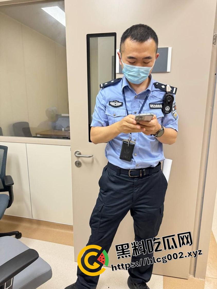 深圳南山区游乐场惊魂!攀岩项目绳子脱落小孩十几米落下 七窍流血 现场视频流出-5