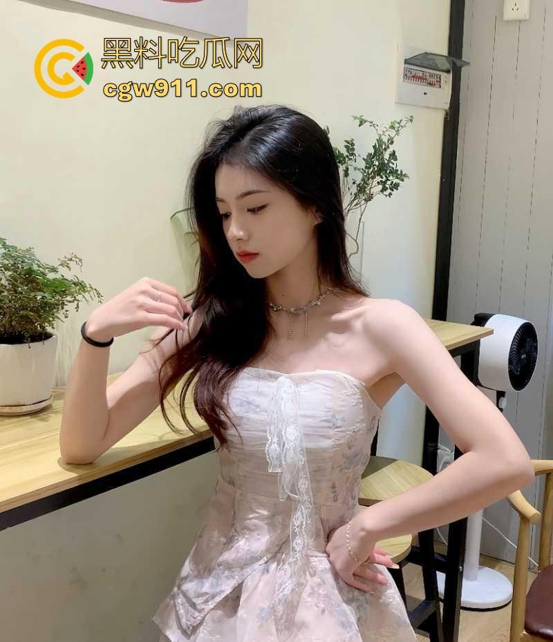 假期跟妹妹游玩终究没忍住,孕妇妹妹海边木屋发情,饥渴难耐强上泄欲,无套内射止痒!-1