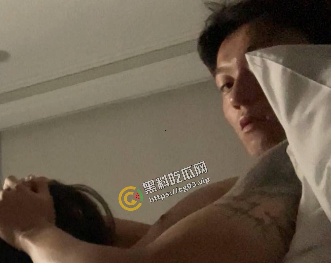 韩国国脚【黄义助】非法拍摄视频泄露 视频为其大嫂流出 片中女主也是已婚的广播大咖-4