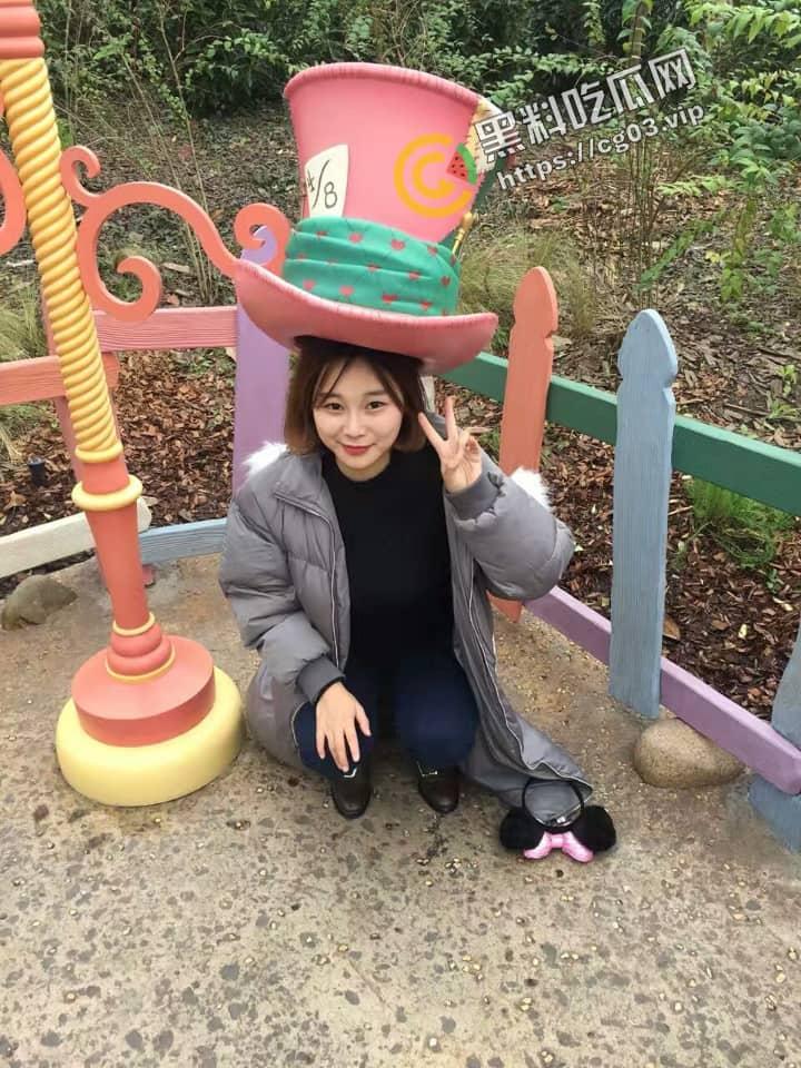 裸贷 借贷宝最新逾期 江苏苏州市 虎丘区康佳花园【张圣兰】海量生活照,裸舞,自慰,各种姿势手持身份证 视频流出-5