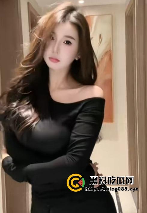 抖音30万粉纯情萝莉【小甜甜】福利视频泄密,嫩逼喷水惊呆舔狗,女菩萨还是骚母狗?-10