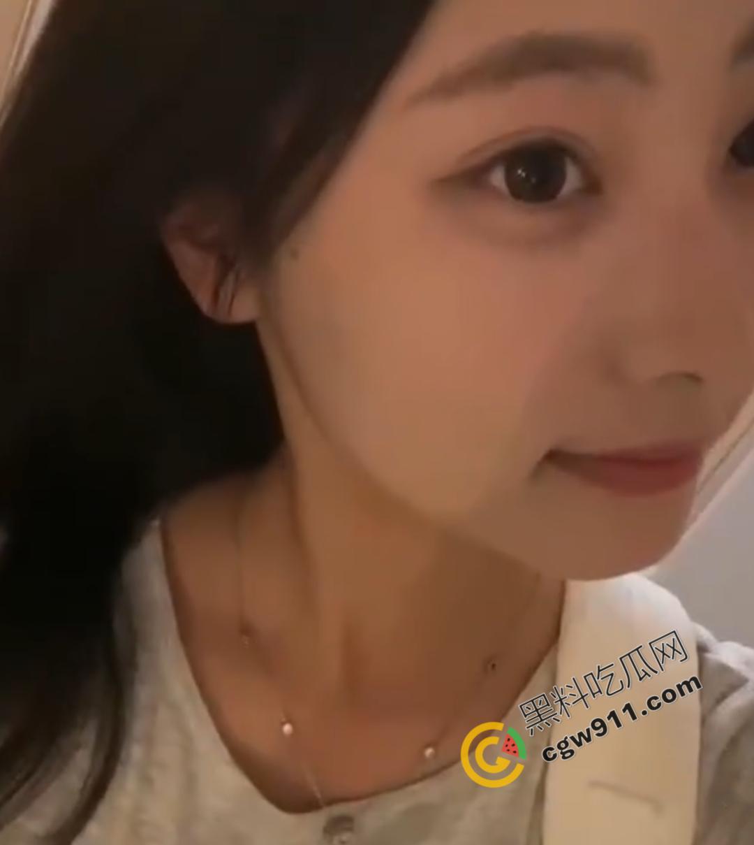 广东医科大学嫩妹【杨可欣】求包养!性爱技巧熟练,大奶嫩穴无套内射,2500一晚试用,你舍得错过吗?-2