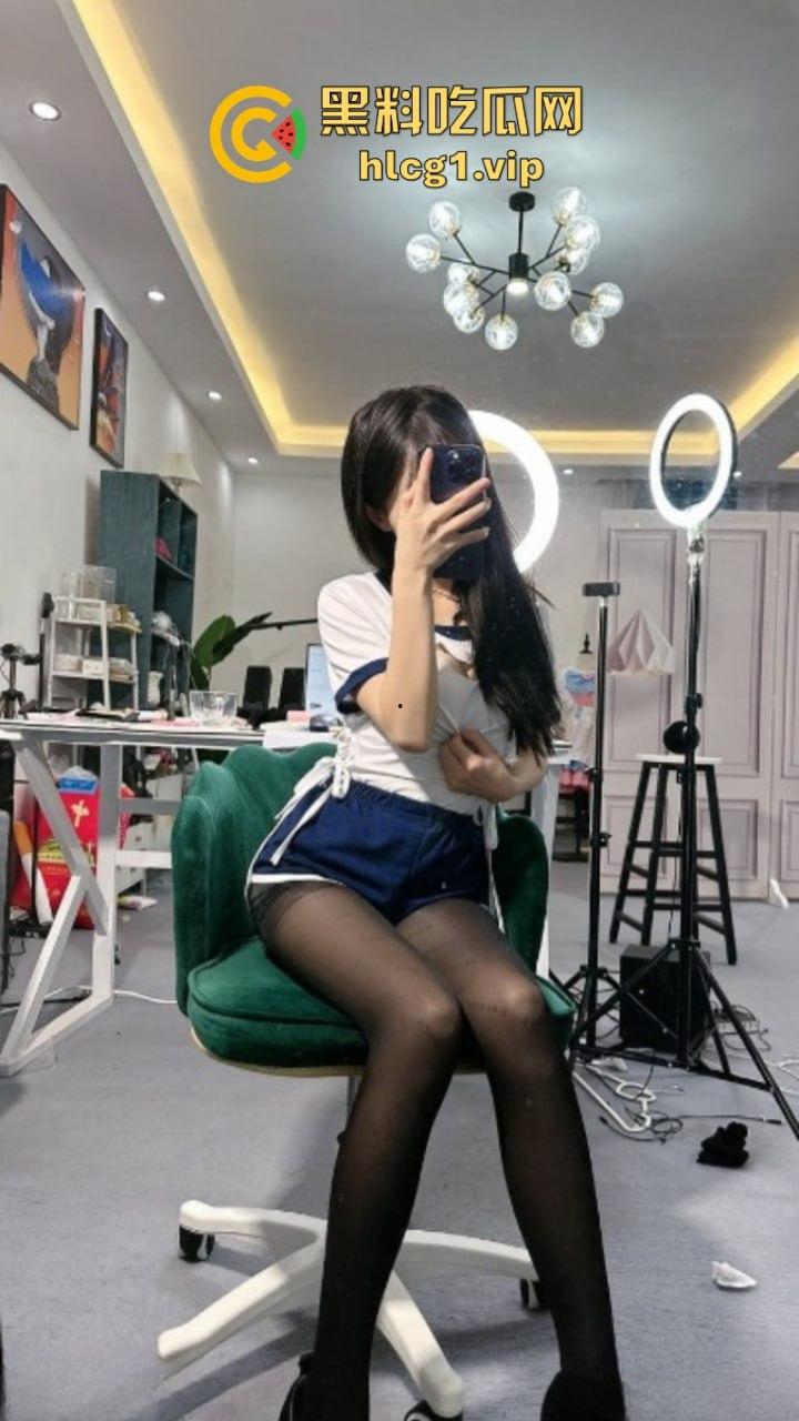 快手60万女网红 【汤圆啊】圈内最新付费资源泄密!全网最高颜值身材的女神极其迷人!-11