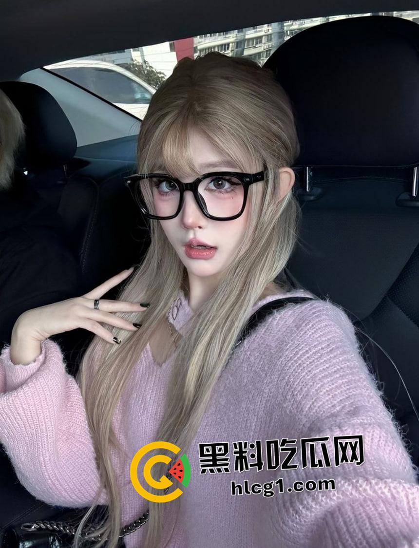 抖音小屁大王【屁小六】 内网网红 外网福利姬 最新反差付费资源 完美的屁股绝对对得起名字-8