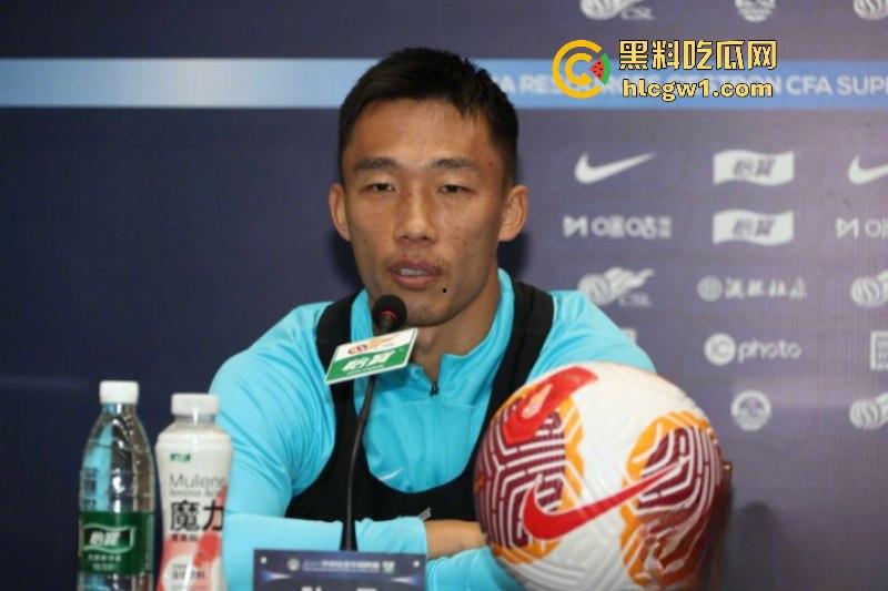 国足队员【贺惯】被爆双飞母女 老少通吃 把人家老妈操得起不来床 牛逼!-8