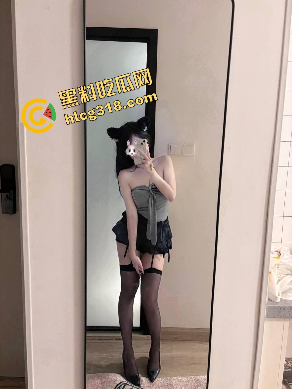 健身房现场约炮蜜桃臀骚货操起来太顶了，后入撞得啪啪响，女上骑乘甩得大腿发麻，不打一发说不过去！-4