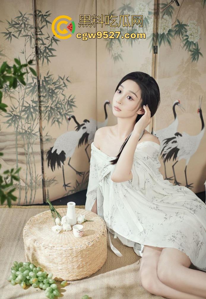 重口扩阴,精神小妹为我们展示弹性大逼,手掰肥逼呼吸一收一缩,这种肉棒进去不得夹爽死!-1