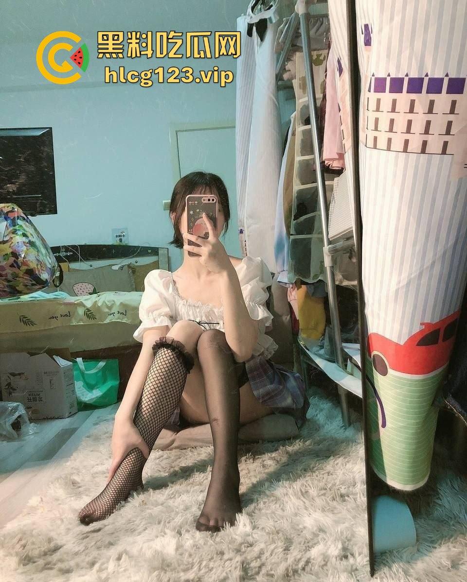 沧州大二美少女【欧拉丽】,黑丝腿袜加持,酒店激情啪啪被调教听话,逼水满满!-10