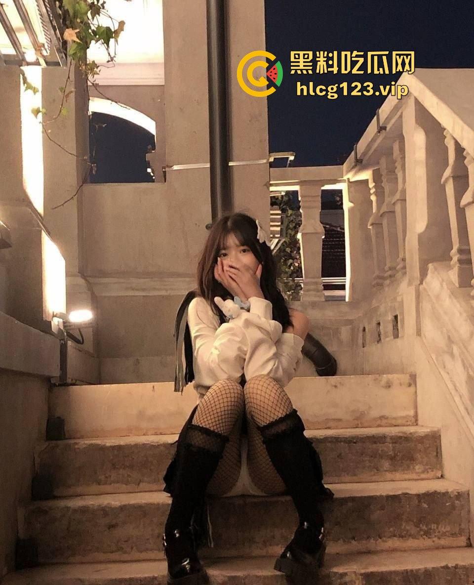 沧州大二美少女【欧拉丽】,黑丝腿袜加持,酒店激情啪啪被调教听话,逼水满满!-13