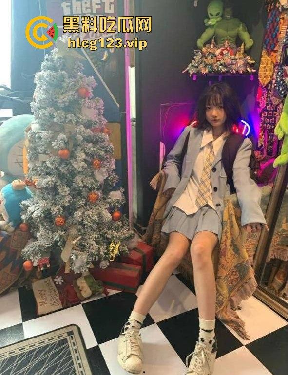 沧州大二美少女【欧拉丽】,黑丝腿袜加持,酒店激情啪啪被调教听话,逼水满满!-19