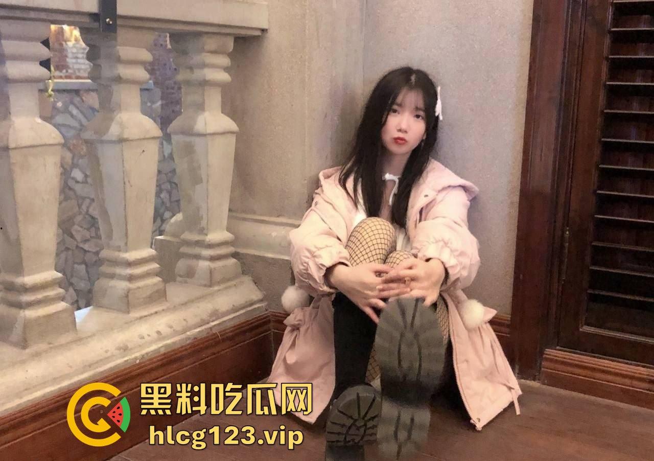 沧州大二美少女【欧拉丽】,黑丝腿袜加持,酒店激情啪啪被调教听话,逼水满满!-27