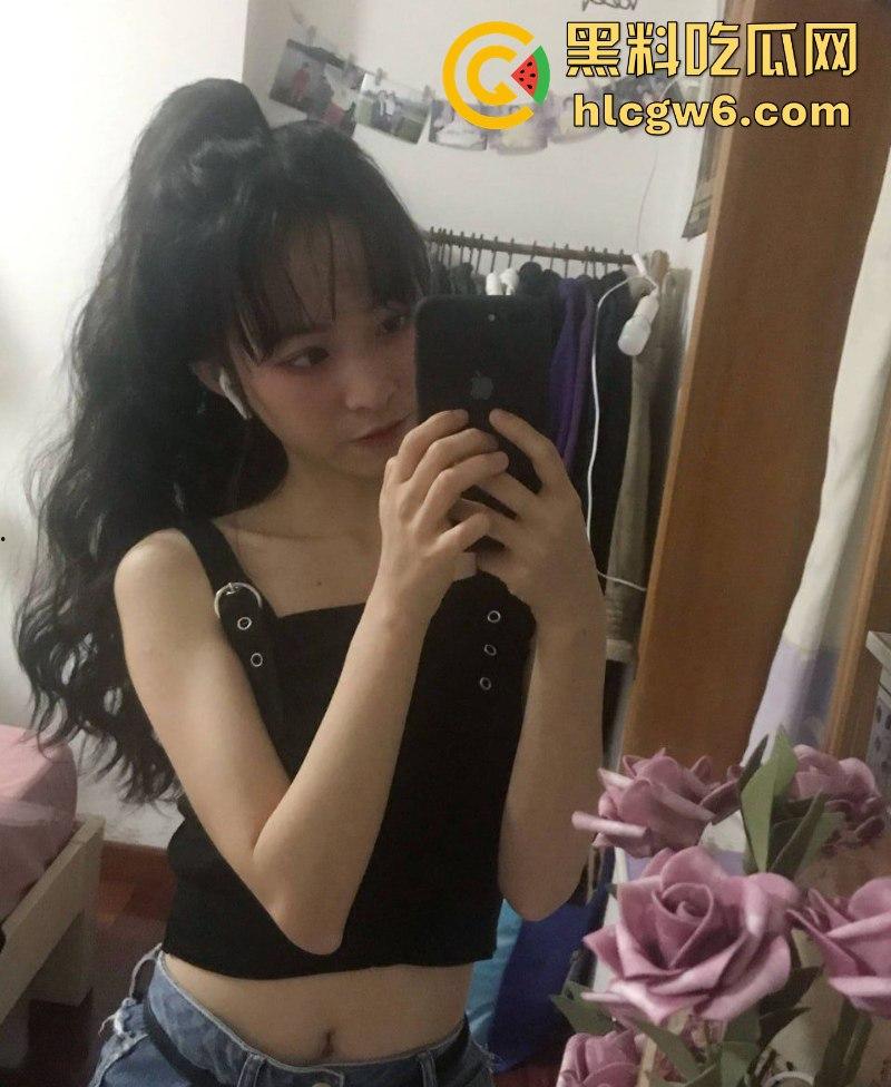 长沙舞蹈学院【张语涵】三环外兼职站街偶遇同校同学 害怕被曝光不得不免费让同学先玩 口爆吞精内射一条龙!-8