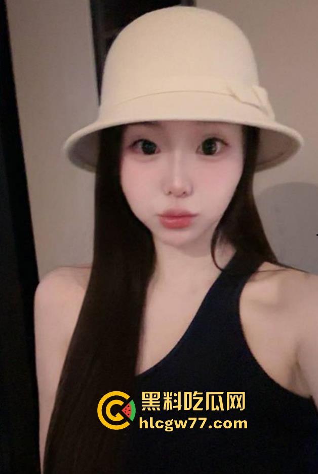 海角社区最火爆偷情现场,发小老婆边接电话边给口交,当面被绿狂野交合的感觉超级刺激!-2