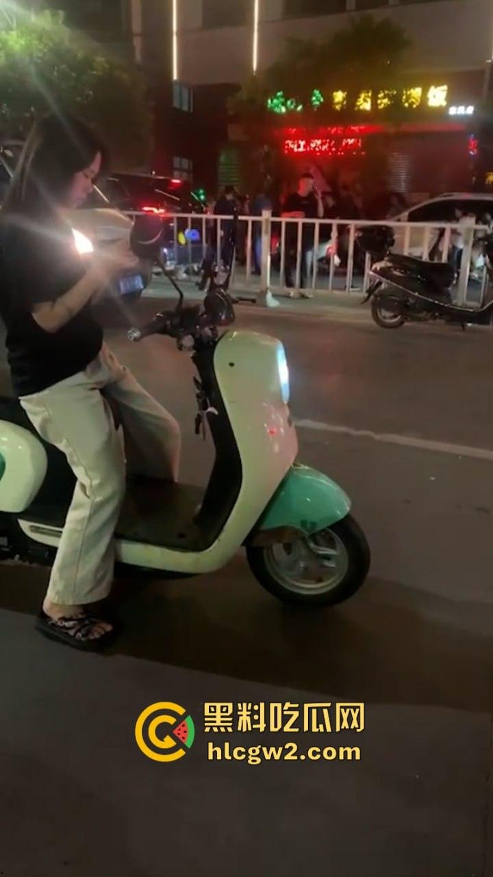 “晕倒前先把微信记录清一下!”潮汕东彩路精神小伙酒后驾摩托车狂飙酿车祸 不顾断腿先拿手机 这是有啥秘密啊?-10