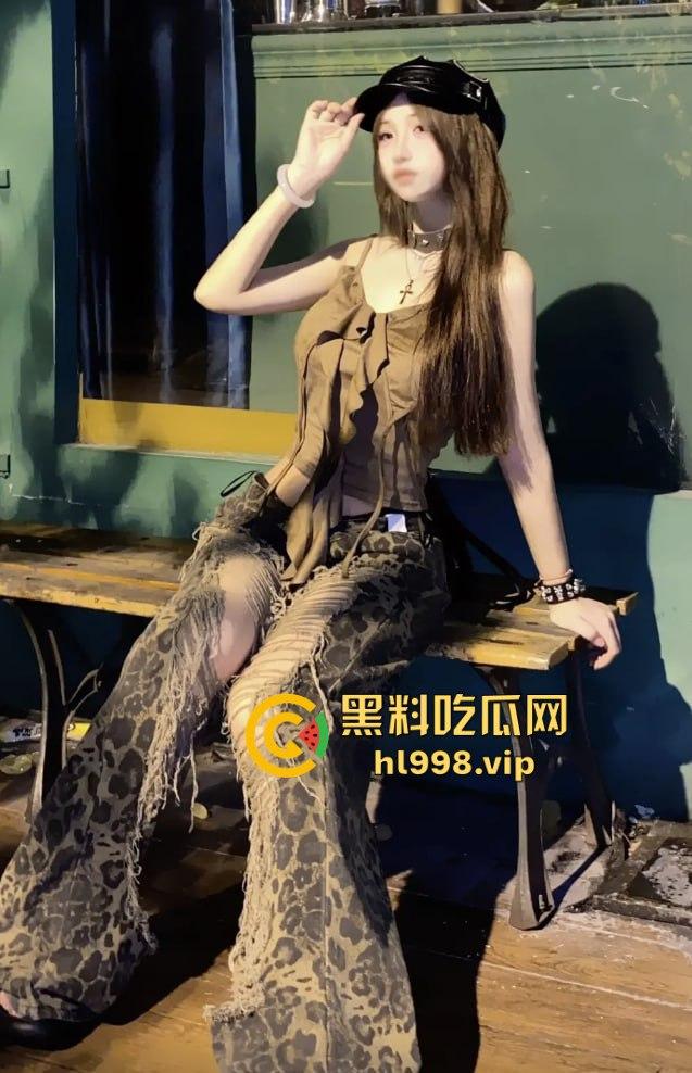 广州06后抽象大学生『B7』抖M抖音找爸爸!大哥爆料三洞齐开包养半年,逼瘾大到吃肾宝片都扛不住!-6