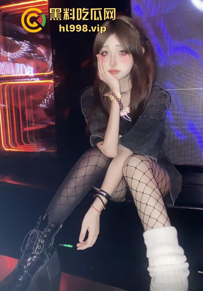 广州06后抽象大学生『B7』抖M抖音找爸爸!大哥爆料三洞齐开包养半年,逼瘾大到吃肾宝片都扛不住!-11