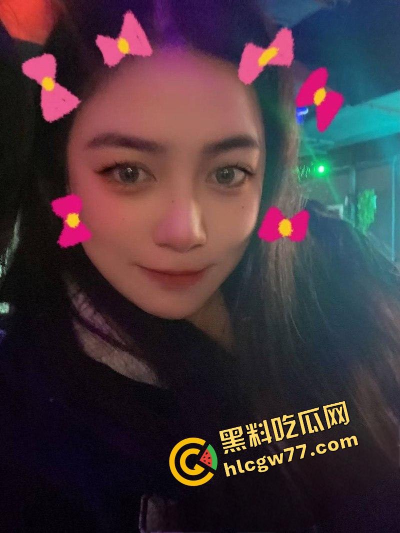 重庆财经学院反差母狗曝光,新疆小骚逼『夏兹热丽』破处后被疯狂口爆颜射,还舔精自拍骚得逆天!-8