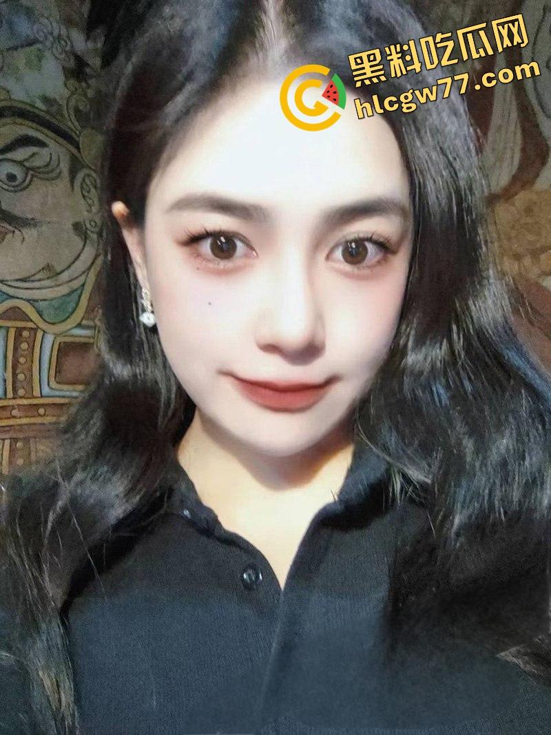 重庆财经学院反差母狗曝光,新疆小骚逼『夏兹热丽』破处后被疯狂口爆颜射,还舔精自拍骚得逆天!-12