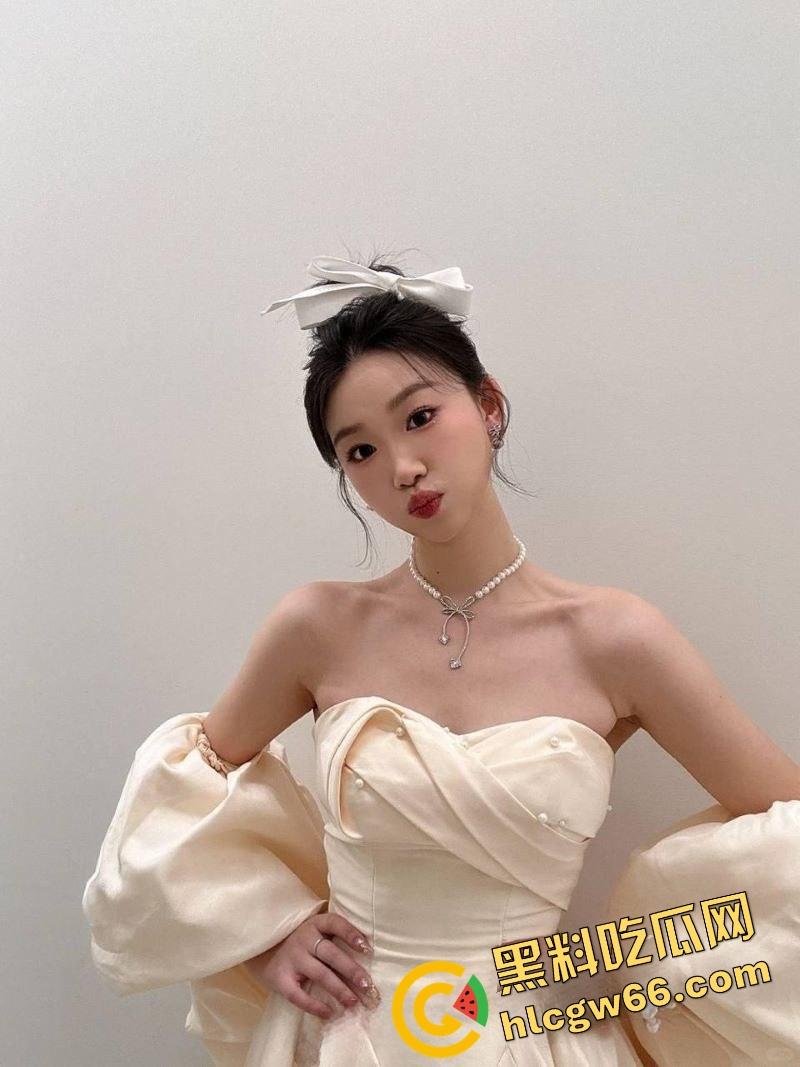 南京林业大学小仙女【田丽娜】被渣男爆出性爱视频,粉嫩小穴被狂插到翻白眼,舔狗舔成炮灰!-7