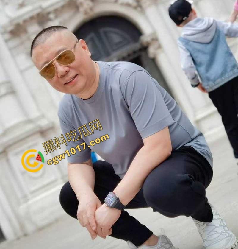 德云班主【郭德纲】惊爆出轨丑闻!包养京剧花旦【王梦婷】并生一子,与徒弟老婆常年私通酒店激情视频全网疯传!-3