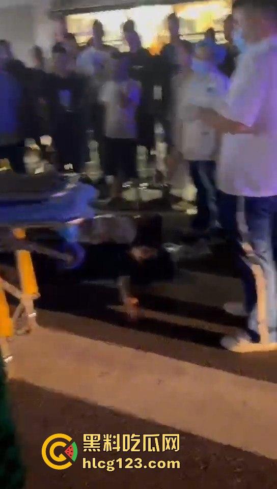 太原佳乐迪昨晚变命案现场！胖子钢棍砸人太阳穴，豪横劲一散瞬间懵了！-1