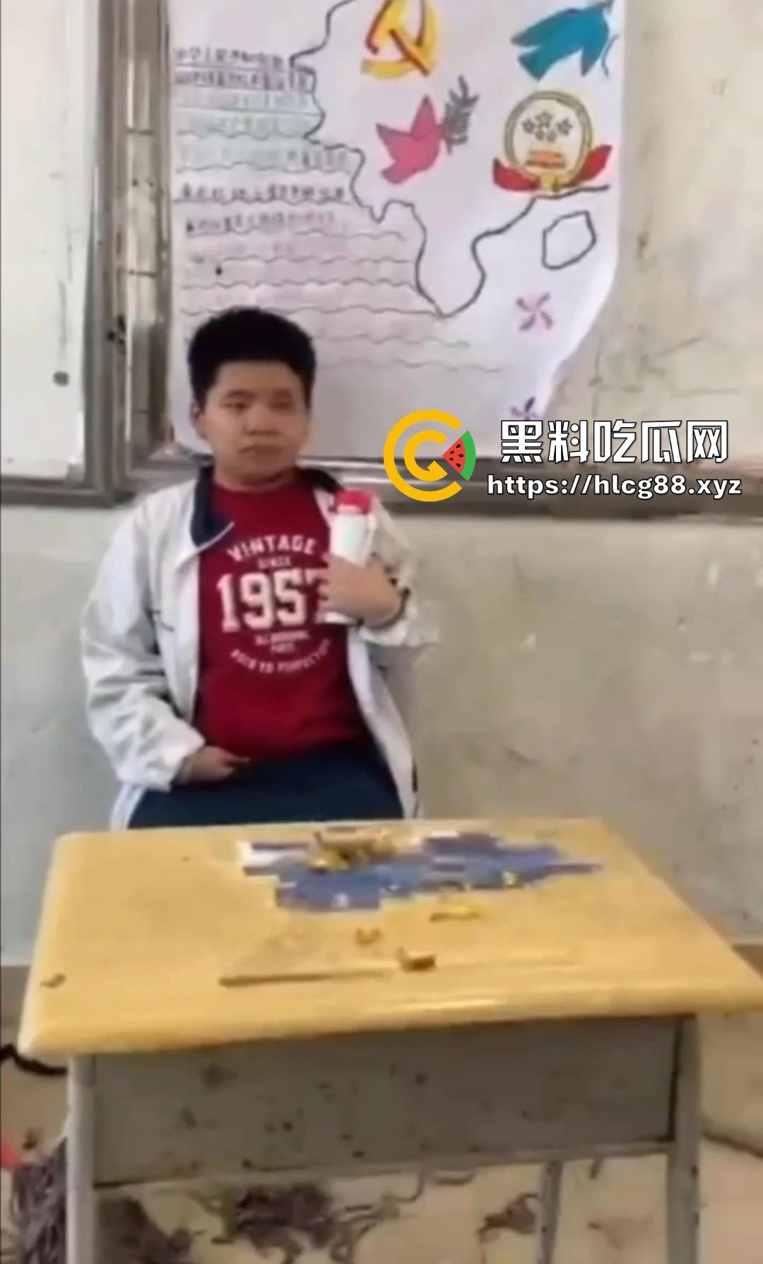 吴川三中一群人渣围殴弱智学生塞嘴逼打飞机,学校还他妈忙着捂嘴护畜生!-11