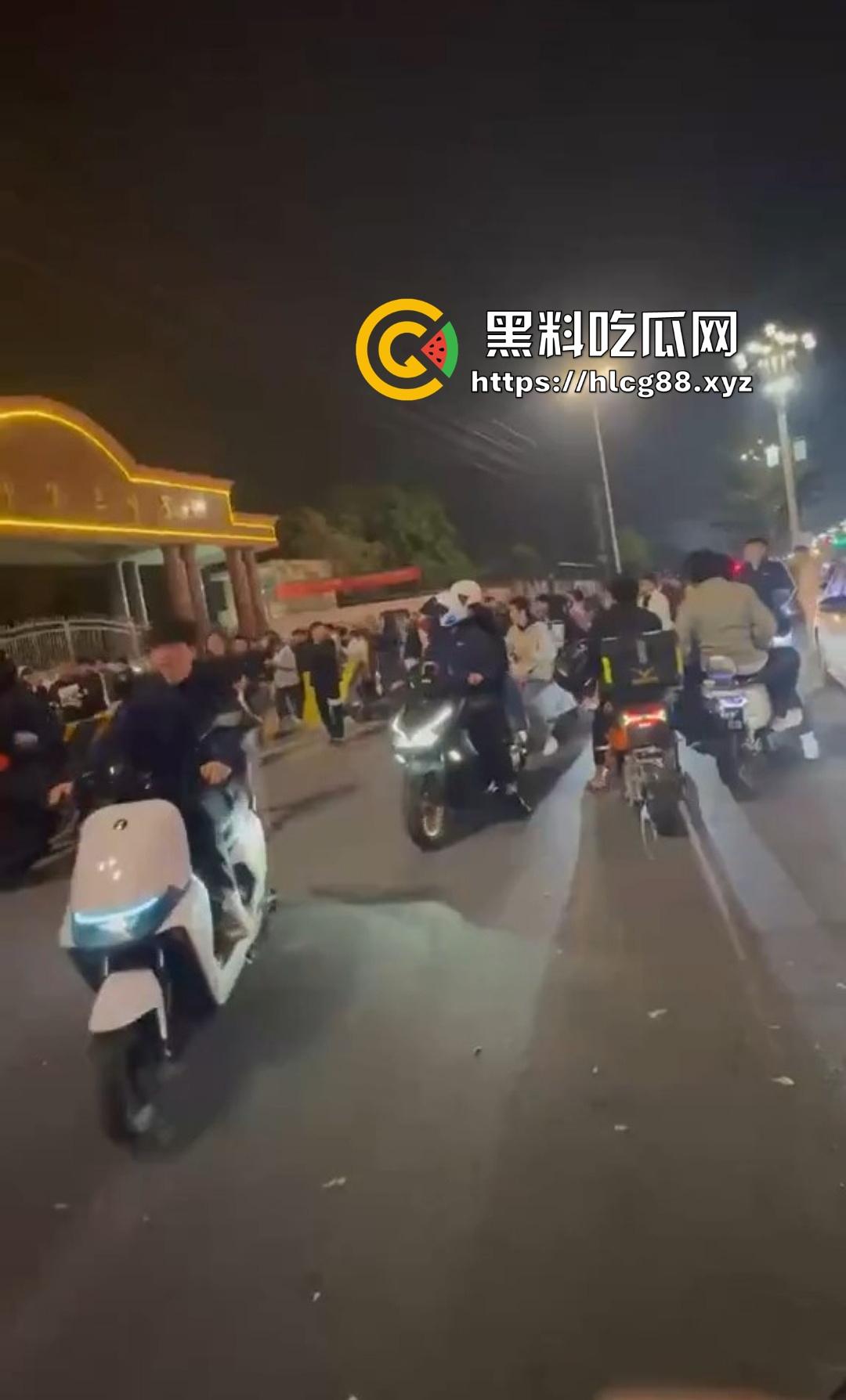 吴川三中一群人渣围殴弱智学生塞嘴逼打飞机,学校还他妈忙着捂嘴护畜生!-14