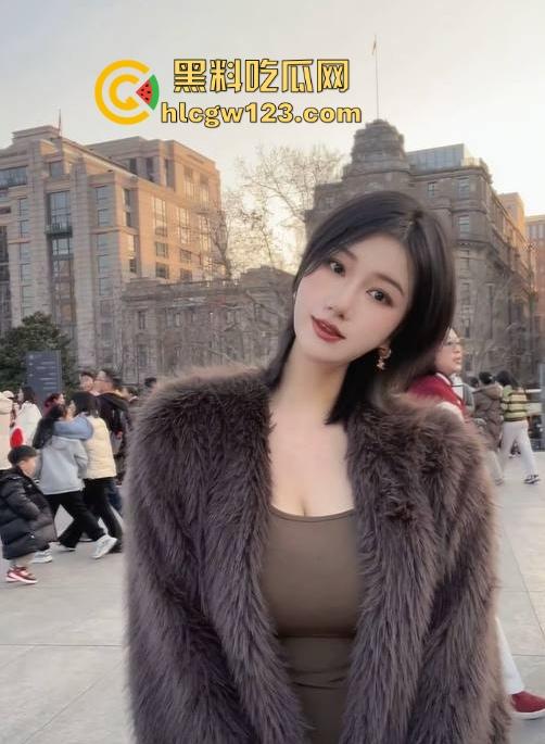 抖音极品御姐【失眠蝴蝶】性爱视频流出 高冷大胸御姐被金主打桩猛操 尽显放荡本性!-5