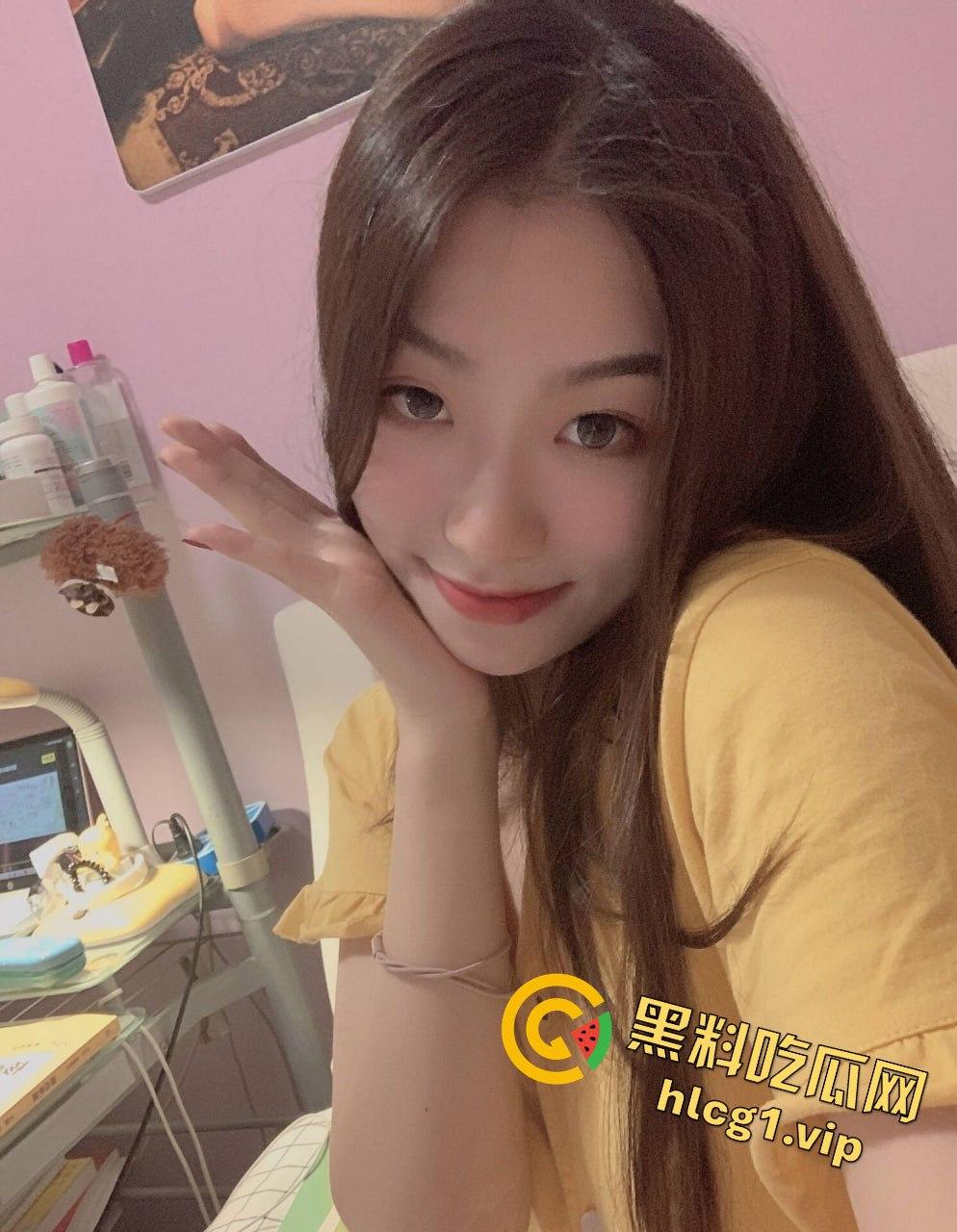 师范学院大二女学生私密自拍云盘外泄!和男友的激情时刻被曝光!-7