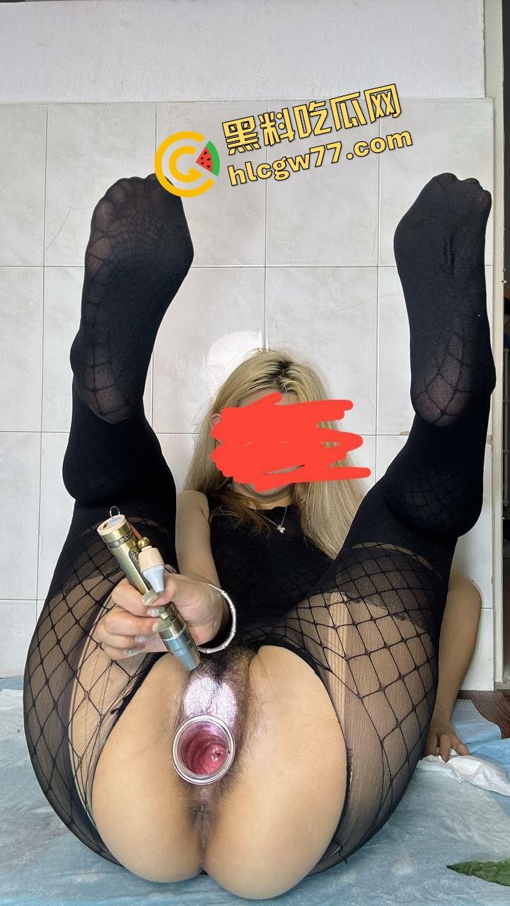 精神小妹逼口大开,暴力宫颈战全程曝光,今天全鲍宴搅蛋器炒逼菜心捅菊花,菊鲍双飞太狠了!-4