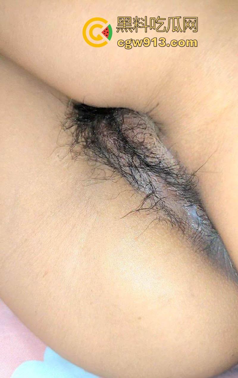 海角乱伦,早上起床把妈妈的骚穴狂扣出水,再狠狠无套猛插,主动撅臀迎合,极其骚乱!-5