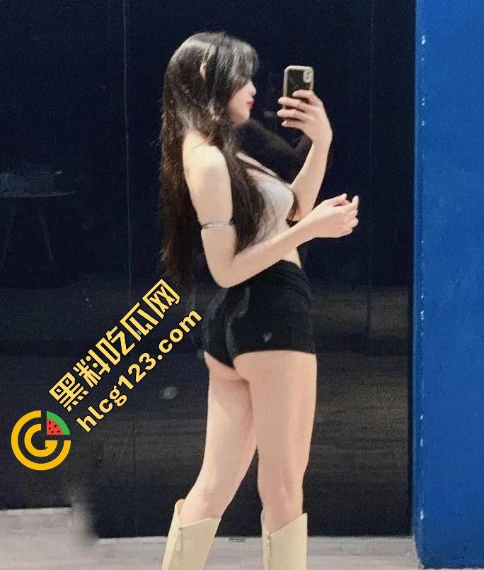 抖音小网红『甲辰年三月十四』惊现激情开房视频,榜一大哥电动小马达式抽插!-2