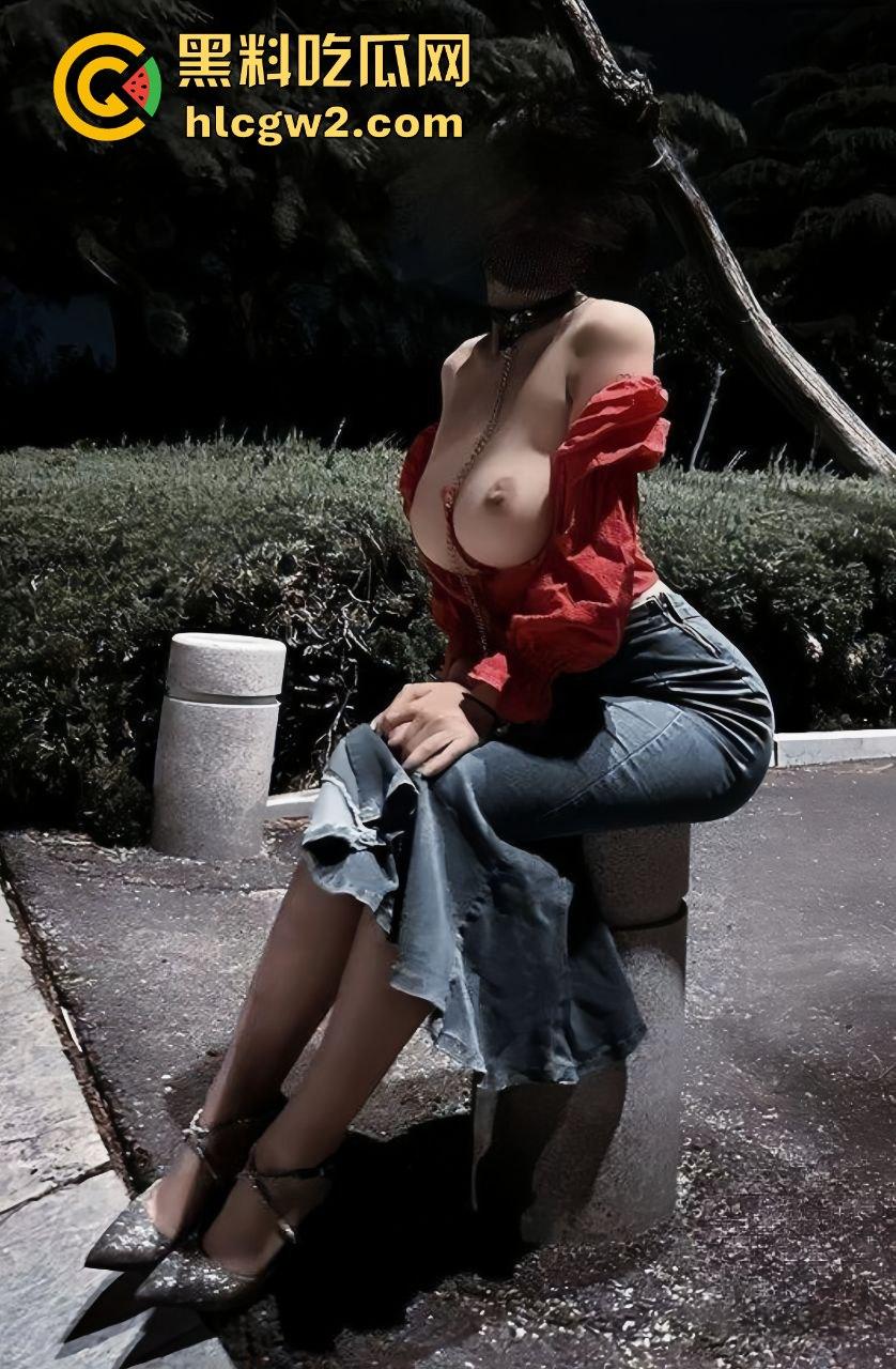 上海极品露出情侣【毒药】公开露出 肥臀扭到爆,炮架身材各种浪叫媚音,撸点直接拉满!-2