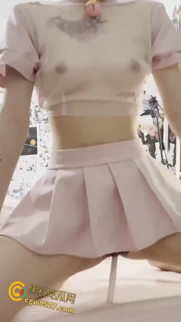 快手清纯系女网红【乔崽崽】,大尺度福利私拍,童颜嫩乳小仙女揉穴淫荡自慰,在线求操极致反差 !-4