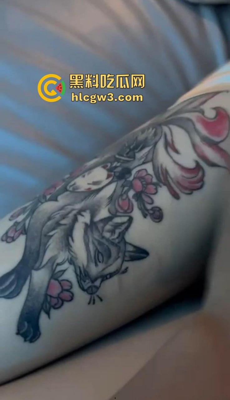 KTV狼友点妹子玩花了,摸到奶子头直接缩进去,全身上下到处RUA没放过 ,这钱摸得绝对回本!-4