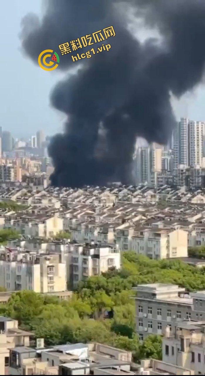 燃烧殆尽!宁波海曙一装潢材料市场 突发大火!火海涌现!-5