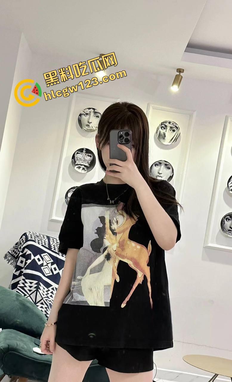 青岛女神【吴雯】表面名媛,私下跪舔金主深喉泪崩,她的喉咙比逼还紧,跪舔的模样比站着还贱!-2