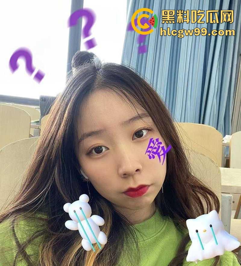 广州大学广告设计的22岁反差学妹【安雯婧】露出私拍福利流出,小穴高清特写,多少舔狗心里的梦中女神!-6