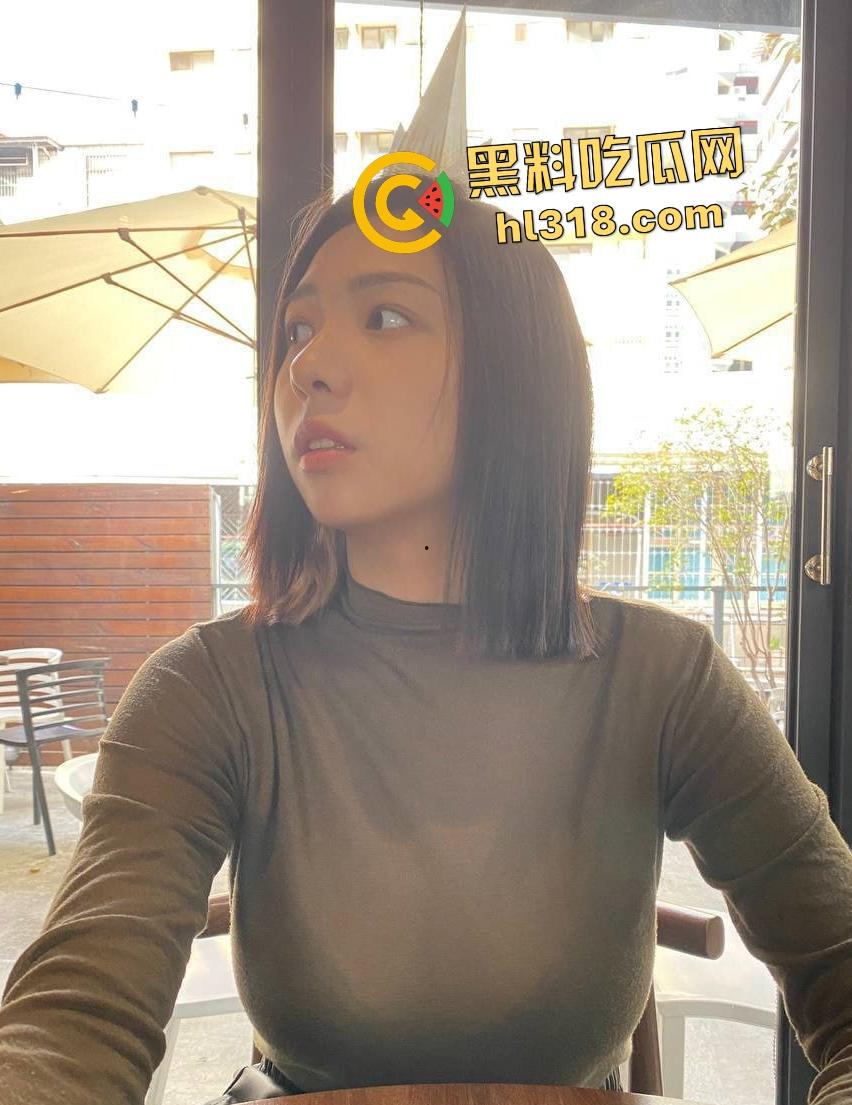 台湾极品人妻空姐下飞机就变母狗,舌头狂舔鸡巴,恨不得把鸡巴包完,红蓝灯下被操到神志不清!-2