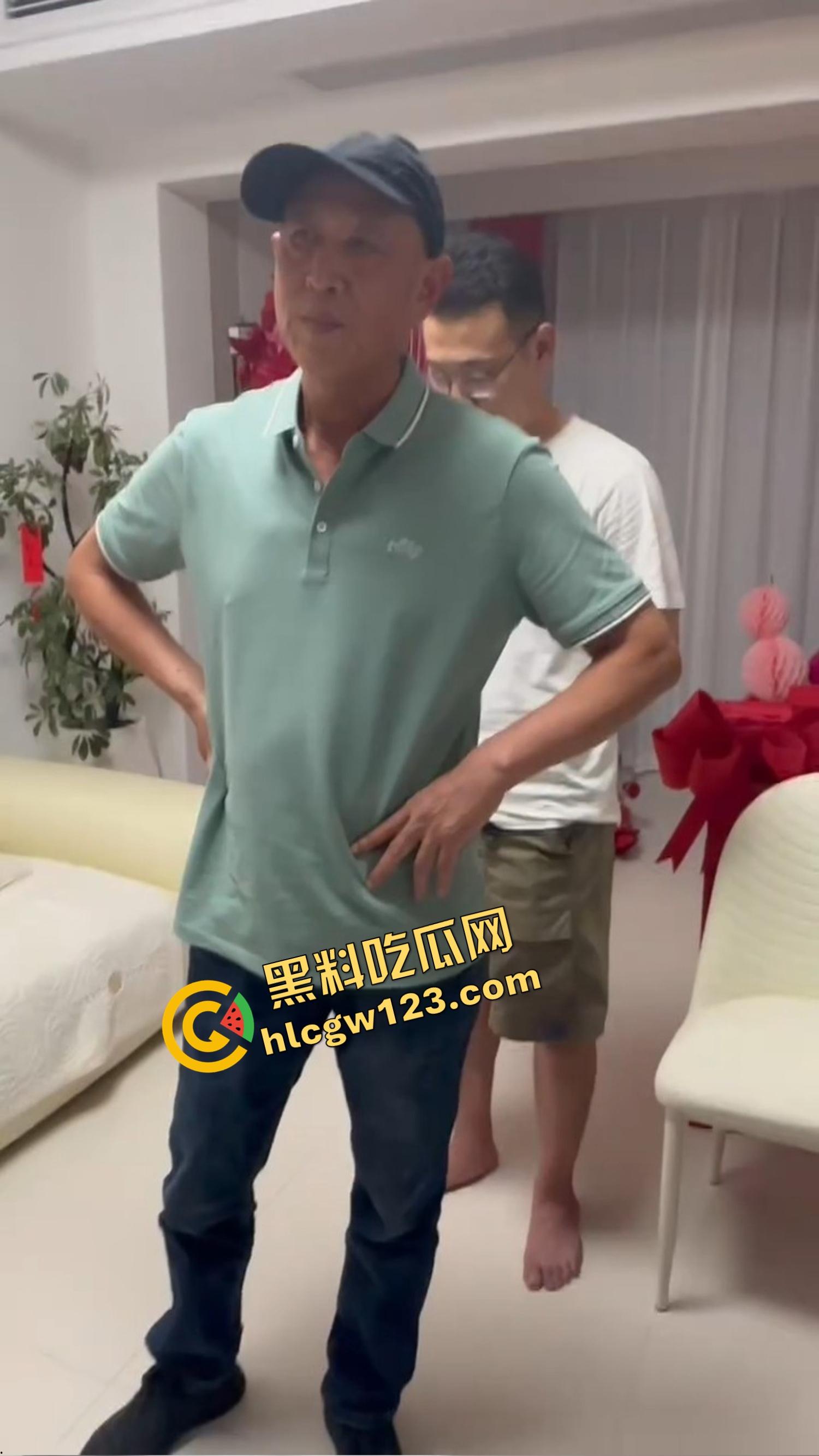 松阳婚礼情圣『潘俊霖』8年女友大战3年银行妹,婚礼当天双女怒砸渣男21号她领证,30号我也领?-9