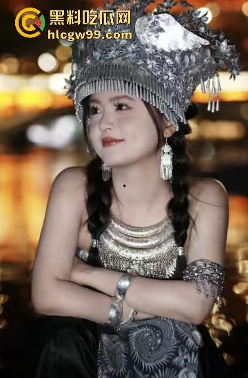 抖音女主播『遇ta轻奢』卖内裤,2000人围观只下了5单,全是老司机开车,弹幕骚话把主播整破防!-3