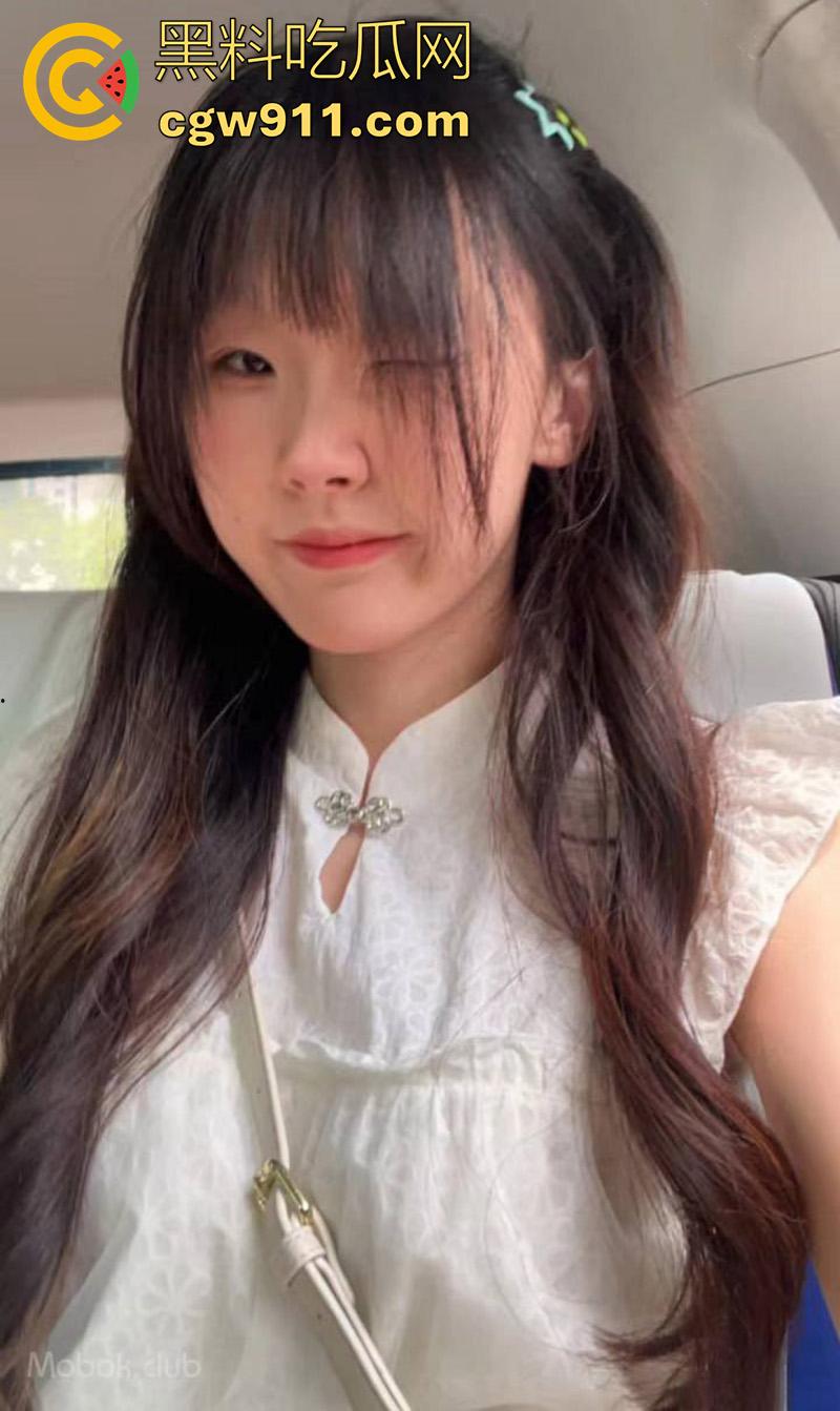 浙江湖州师范学院【王欣桐】表面清纯私下风骚,主动献身网恋男友,被其炫耀泄密私拍,搞得全校皆知彻底出名!-3