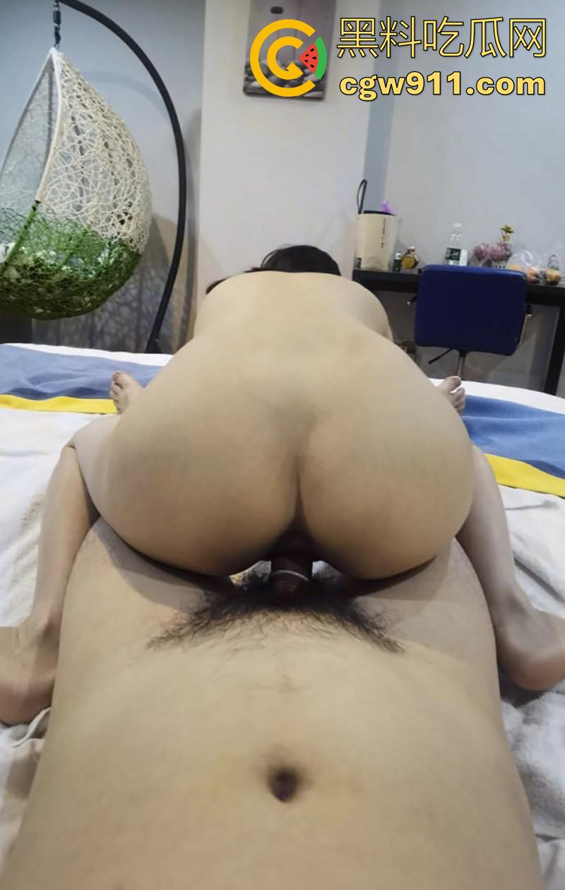 浙江湖州师范学院【王欣桐】表面清纯私下风骚,主动献身网恋男友,被其炫耀泄密私拍,搞得全校皆知彻底出名!-12