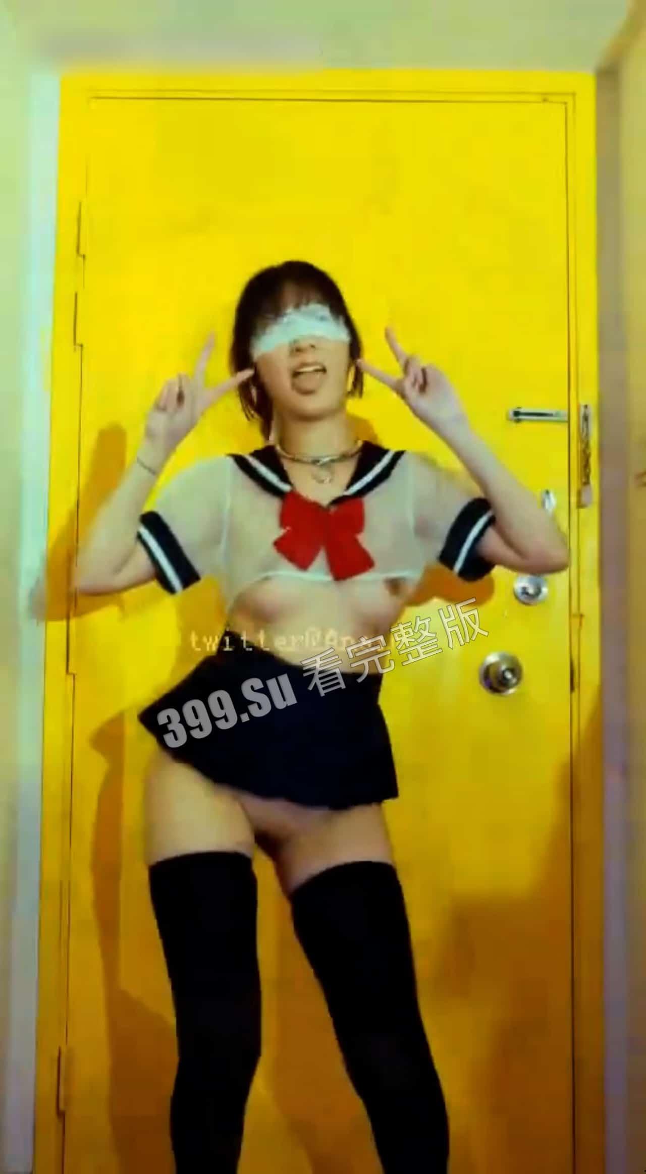 宝石骑士奶咪 早期只露下半张脸 瓜友们还能认得出来吗?能脑补出奶咪的全脸长相吗-2