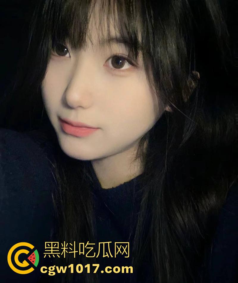 山东财经大学校花【陈晓音】被金主曝光,170cm身高长腿尤物,身材修长颜值甜美,私下竟是一个极品反差母狗!-1