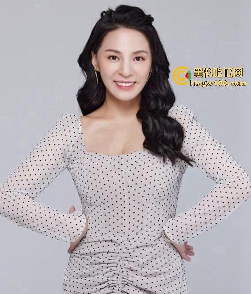 台湾G杯巨乳女明星【卓毓彤】露脸口交无套内射视频流出,她老公形似明星周柏豪。-5